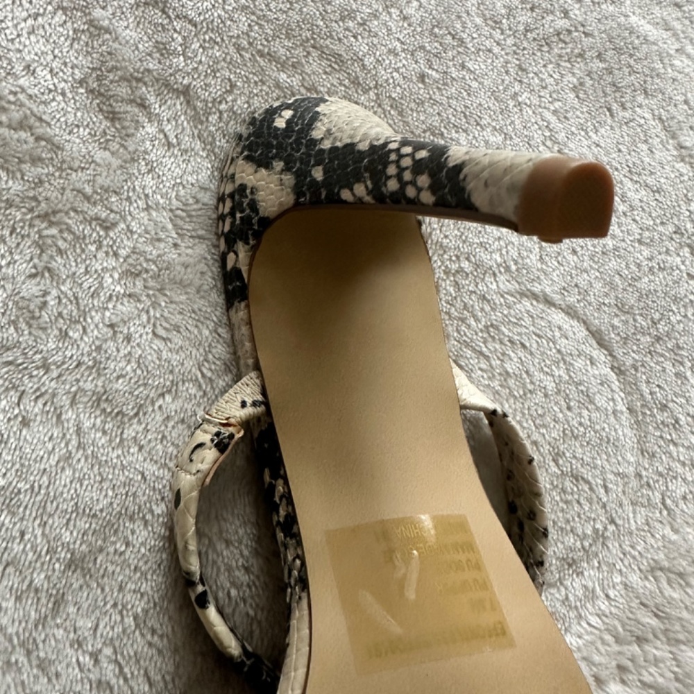 Brand new Steve Madden snake skin print sandals - Picture 4 of 5